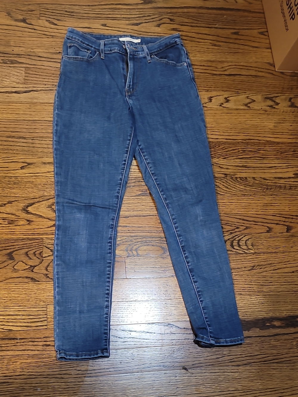 Levi's Women's Skinny Jeans in Faded Blue 711 Skinny